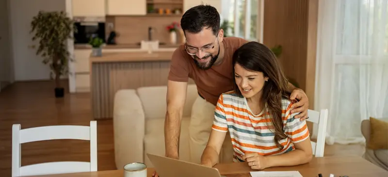 couple learning about kilowatts
