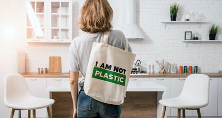 girl with reusable tote bag